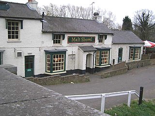 <span class="mw-page-title-main">The Shovel, Cowley</span> Pub in Cowley, London