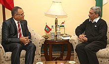 Menteri Pertahanan, Maladewa, Mr Adam Shareef pertemuan Uni Menteri Pertahanan, Shri Manohar Parrikar, di New Delhi pada tanggal 19 januari, 2016.jpg
