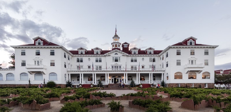 File:The Stanley Hotel in Estes Park, a town on the eastern edge of Rocky Mountain National Park in north-central Colorado LCCN2015633407.tif
