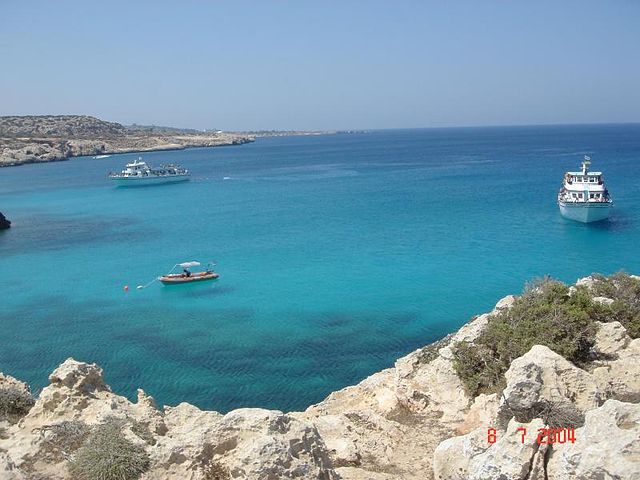 File:The beautiful blue shades of the mediterranean sea