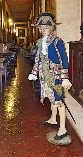 File:Three-piece suit silk, in Palazzo Borromee.jpg