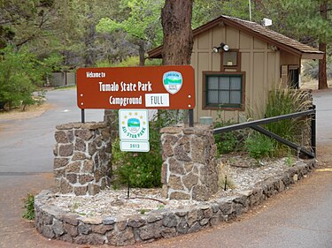 Entrance to Tumalo State Park campground Tumalo State Park entrance.JPG