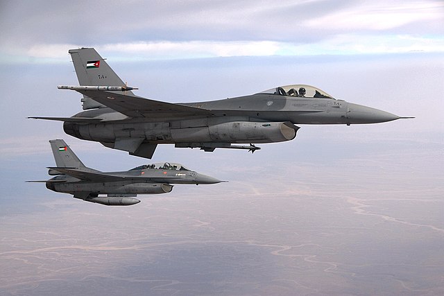 Royal Jordanian Air Force F-16 Fighting Falcon aircraft fighter pilots fly over Jordan, 19 October 2009