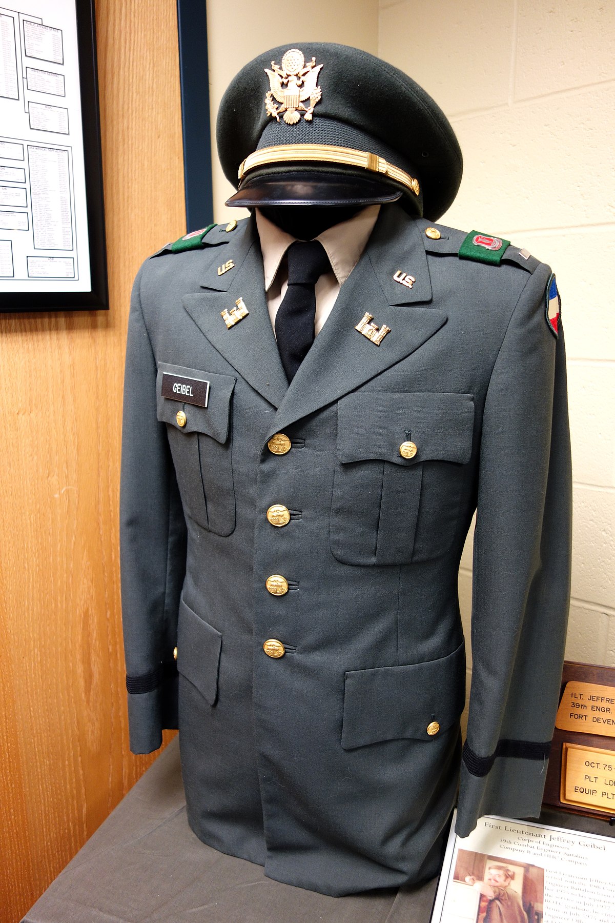 Army Service Uniform - Wikipedia