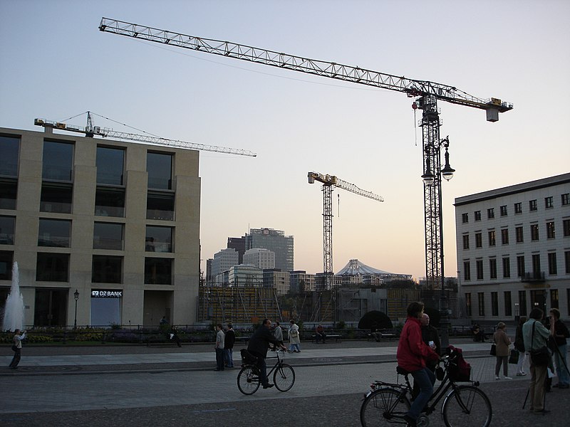 File:US Botschaft im Bau.jpg