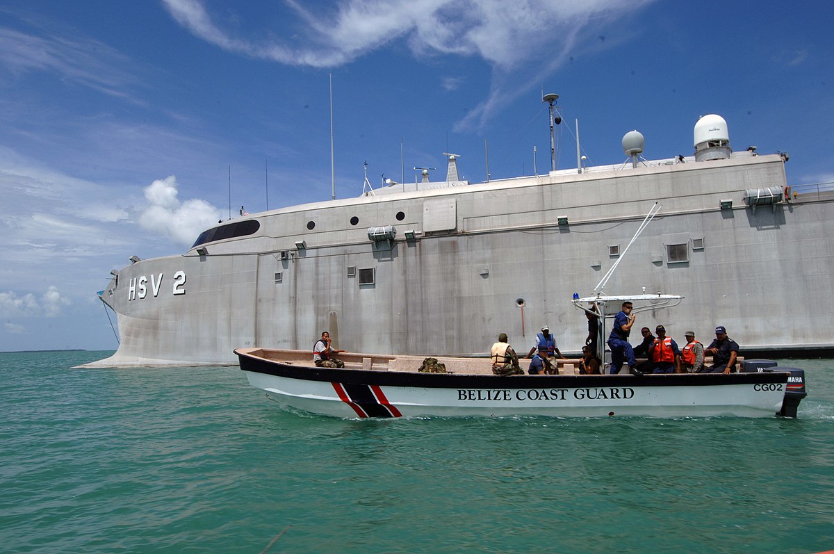 File:US Navy 070611-N-0989H-028 U.S. service members from the 