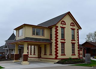 Henry and Johanna Van Maren House-Diamond Filling Station Historic house in Iowa, United States