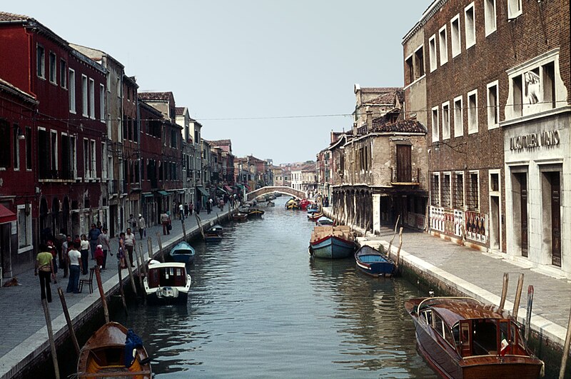 File:Venedig-128-Kanal-1976-gje.jpg