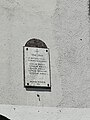 Veszprémfajsz II világháborús áldozatainak emléktáblája a templom homlokzatán