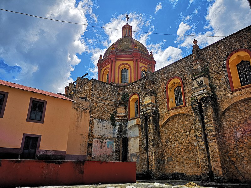 File:Vista del Templo amanecer.jpg