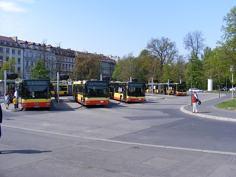 Fichier:Würzburg - Busbahnhof.JPG