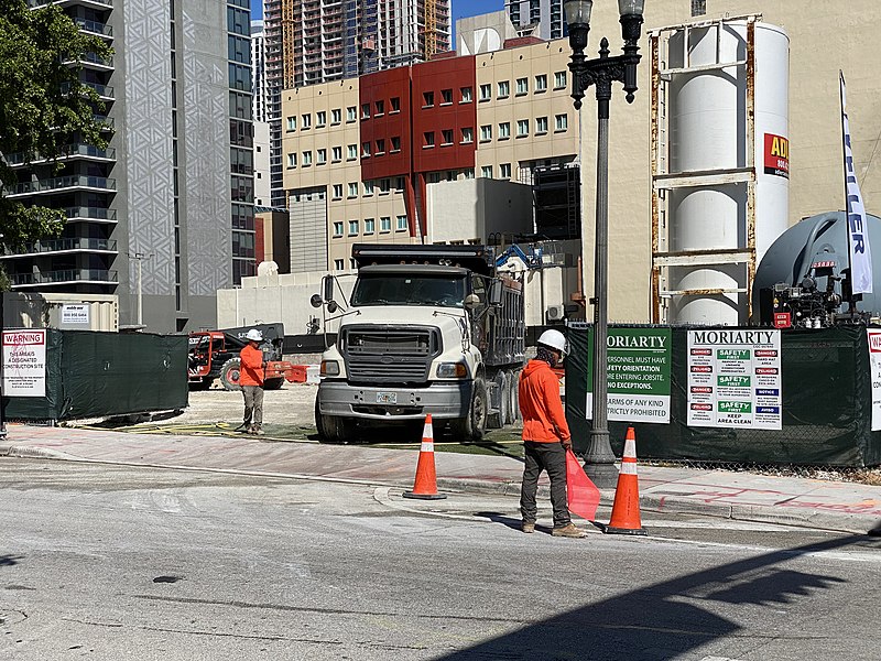 File:Waldorf Astoria Downtown Miami under construction, 5 October 2022.jpg