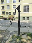 Westend Bredtschneiderstraße water pump 41.jpg