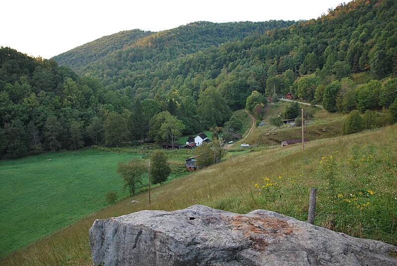 File:Wheeler, WV - Overlook.jpg