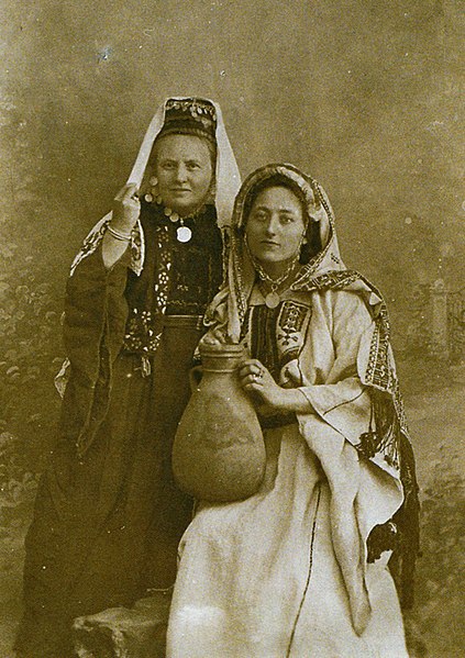 File:Wiggins-Two-Pilgrims.jpg