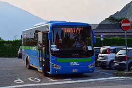 The bus at Varenna-Esino railway station waiting for Wikimania attendees.