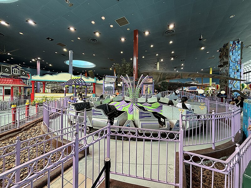 File:Woodbine Centre Fantasy Fair attraction 2023.JPG