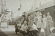 Турбоход "Металлург Аносов", члены экипажа и их семьи (фото из личного архива, мальчик слева - это я.)