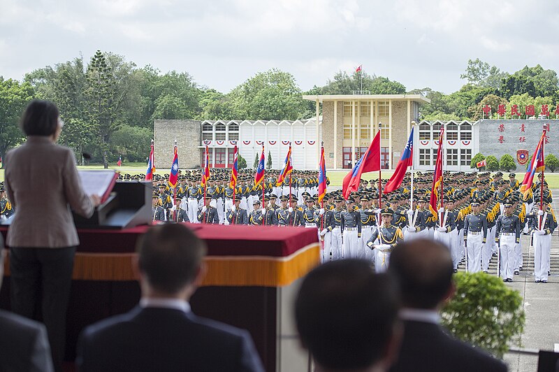 File:總統出席「陸軍官校92校慶典禮」 (27092306254).jpg