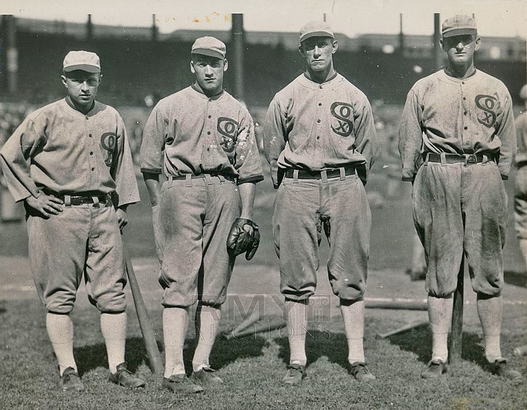 File:1919-Chicago-Black-Sox-Outfield-by-Charles-Conlon.jpg - Wikipedia