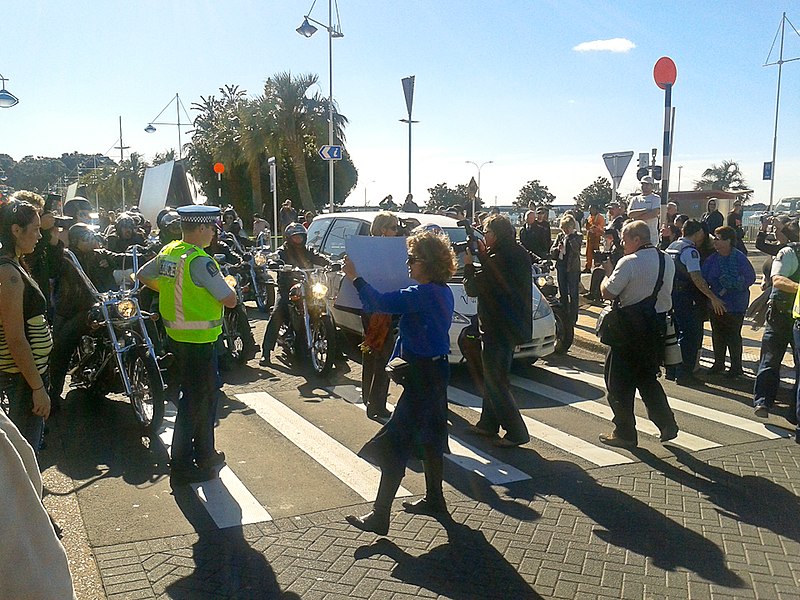 File:1 free nz photosboobs bikes tauranga.jpg