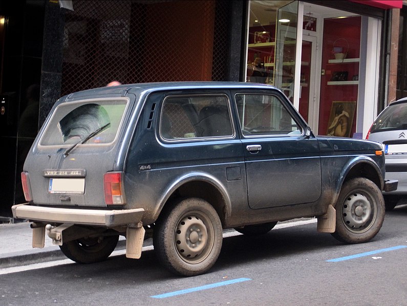 File:2007 VAZ Lada 214 (4540378601).jpg