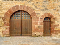 Portes de la tour.