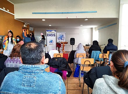 Cult of Reconcíliate con Dios Evangelistic Church, in Ampliación Amanecer Neighborhood's Community Center of Temuco, Chile.