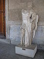 Статуя богини, возможно Афродиты. Ранний IV век до н. э..