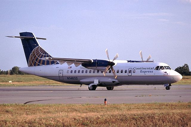 A Continental Express ATR 42