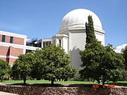 Steward Observatory.jpeg'den bir resim