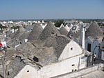 Alberobello rione monti (4) .jpg