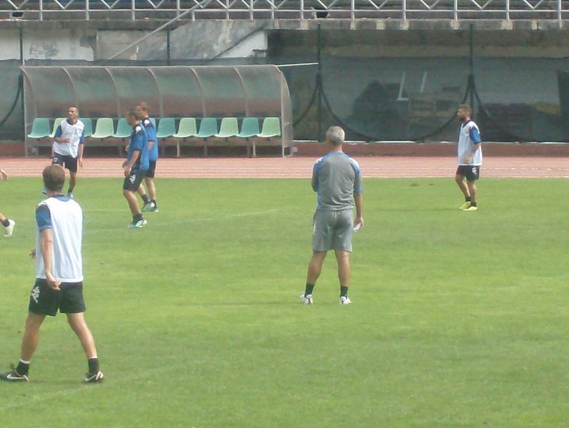 File:Allenamento Atzori (2).jpg