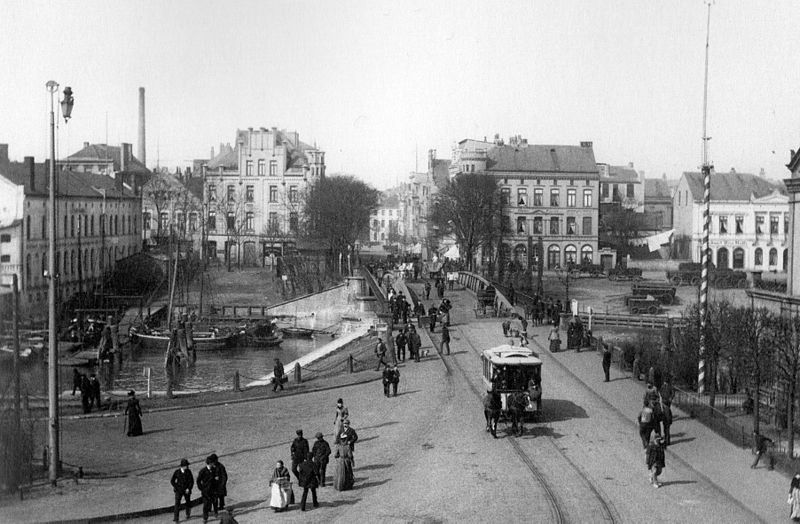 File:Alte Geestebrücke - Bremerhaven - 1895.jpg