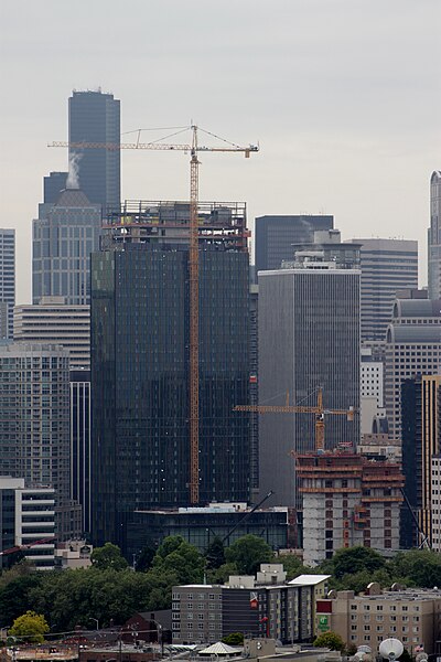 File:Amazon Headquarters construction from Bhy Kracke Park (18227035656).jpg