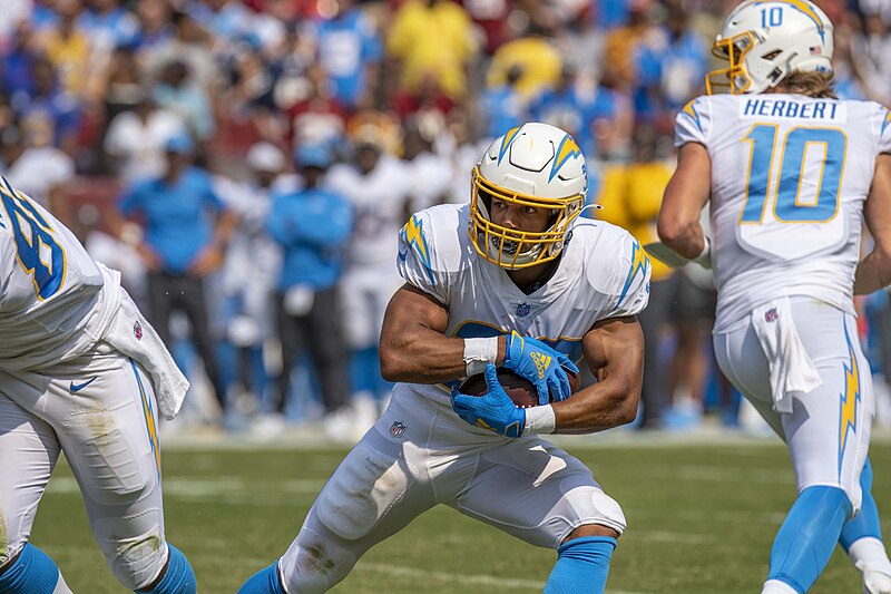 File:Austin Ekeler Washington Football Team vs Los Angeles Chargers 2021 D50 7077 (51461300394).jpg