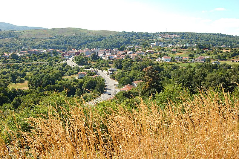 File:Bande - panoramio.jpg