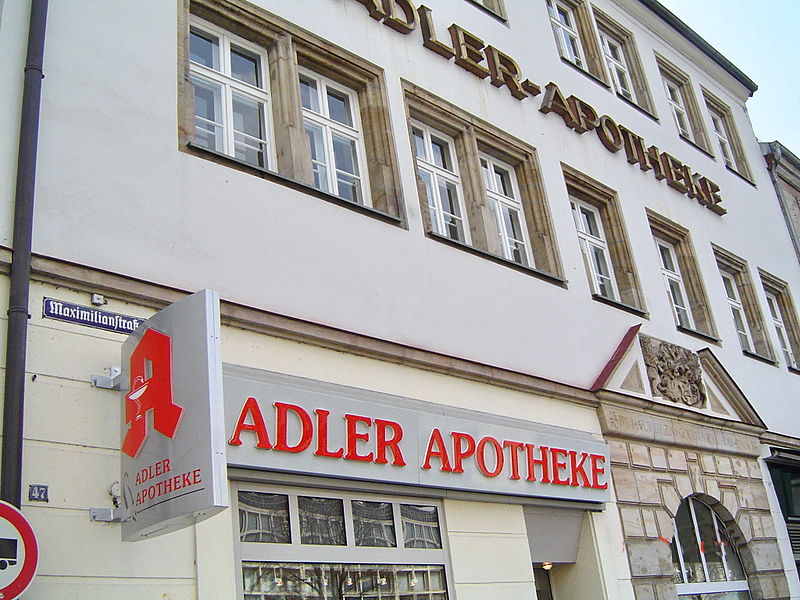 File:Bayreuth 03.04.07 Maximilianstrasse 47 Adler-Apotheke.jpg