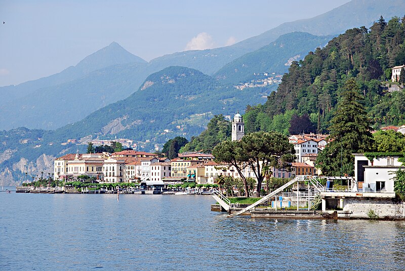 File:Bellagio side 2009.JPG