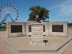 Bix Beiderbecke Memorial Bix Beiderbecke Memorial - Davenport, Iowa.jpg