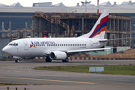 Авиакомпании armenia. Авиакомпания Армения Boeing 737. Боинг 737 армянские авиалинии. 737 505 Армения. Армения аэрвайс Боинг 737.