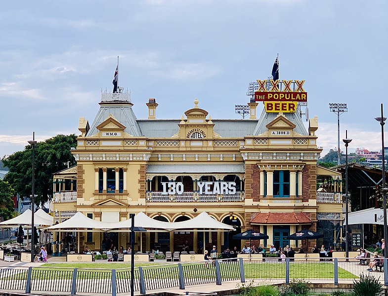 File:Breakfast Creek Hotel, Brisbane, Queensland 01.jpg