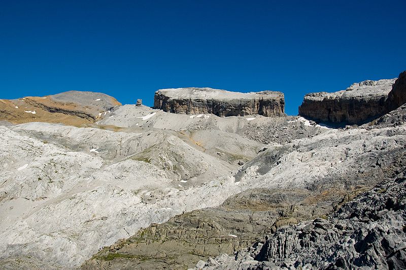 File:Breche de Roland en El Dedo.jpg