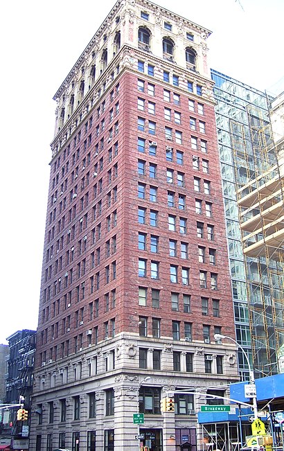 Cómo llegar a Broadway-Chambers Building en transporte público - Sobre el lugar