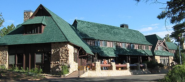 Bryce Canyon Lodge was built between 1924 and 1925 from local materials.