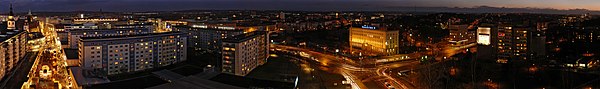 View from Falkeplatz to Rosenhof (left) and Bahnhofstrasse (centre) during dawn