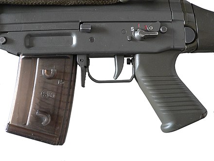 The SIG 550 has four modes: safe (at which the rifle cannot be fired; S), one round (1), three-round burst (3) and full automatic (obscured by the switch lever).
