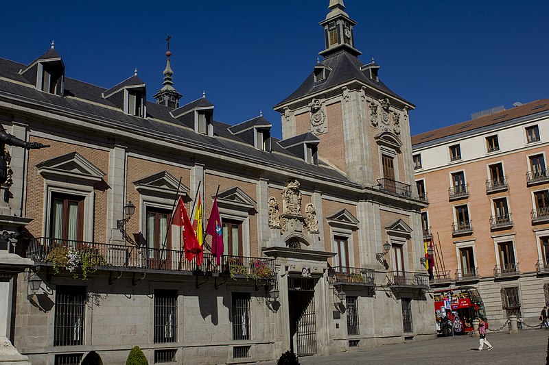 File:Casa de la Villa, Madrid (2016).jpg