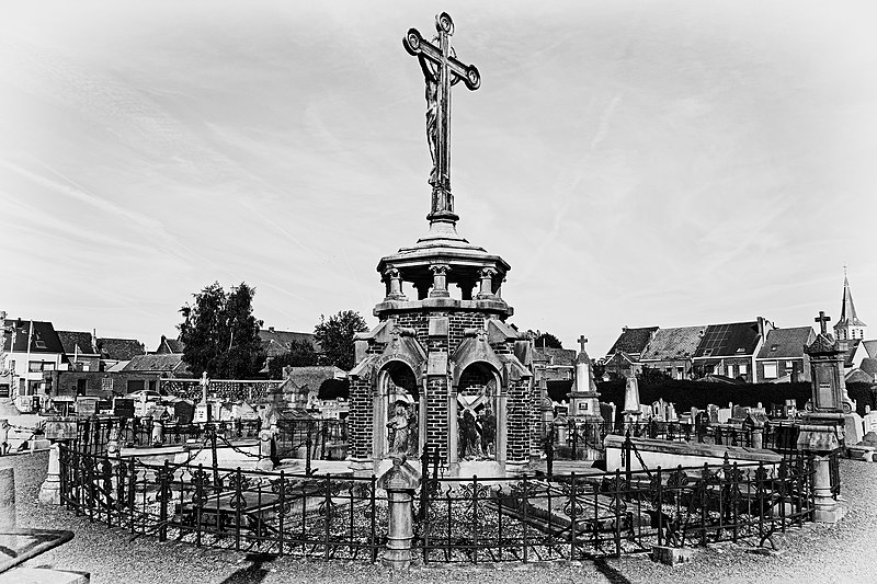 File:Cemetery of Lebbeke Belgium 09.jpg