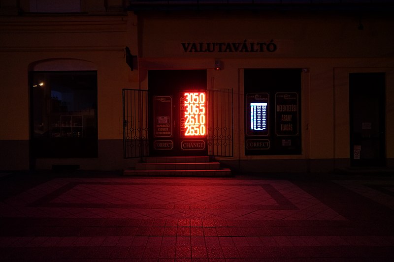 File:Central Debrecen – evening 2017-07-22 – 1.jpg